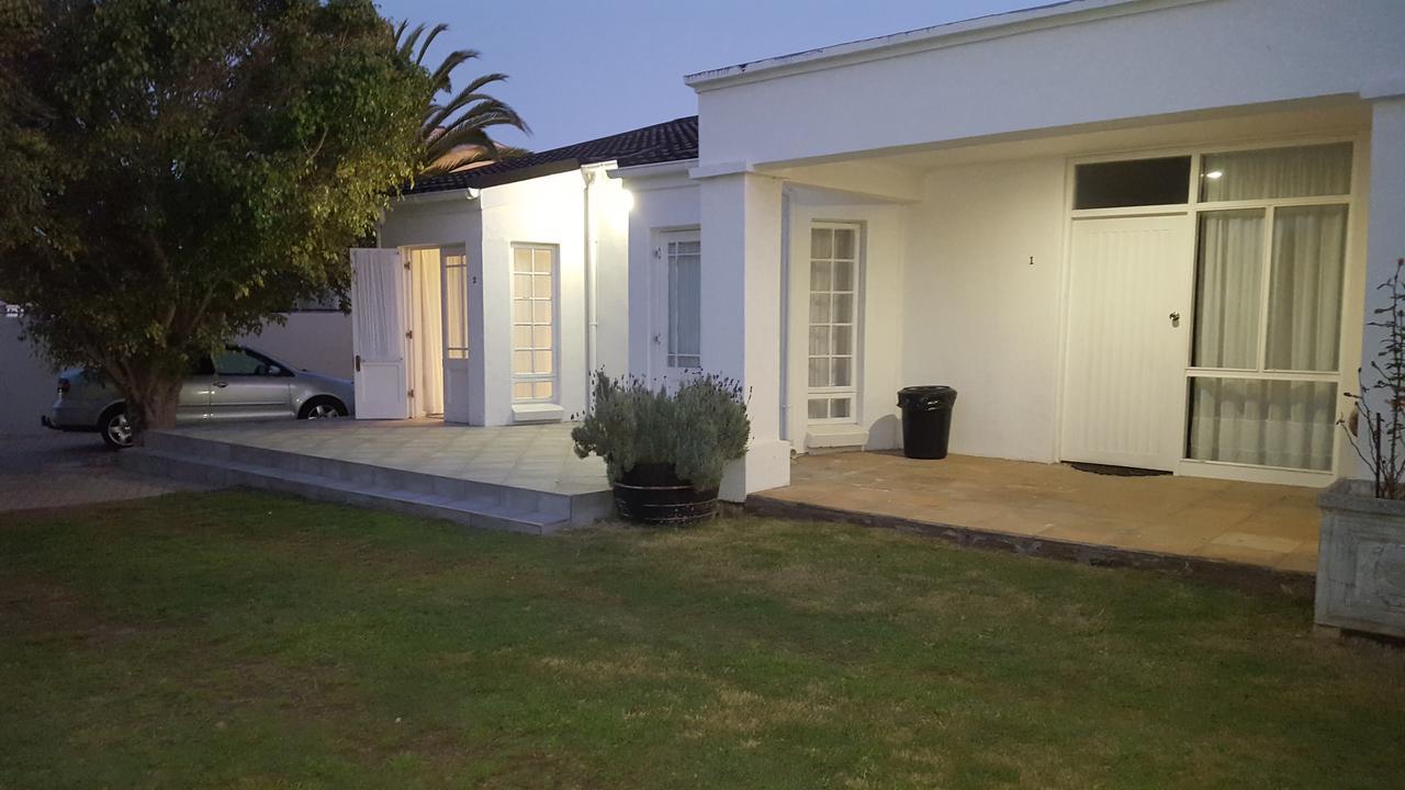 Blu Bed & Breakfast Port Elizabeth Extérieur photo